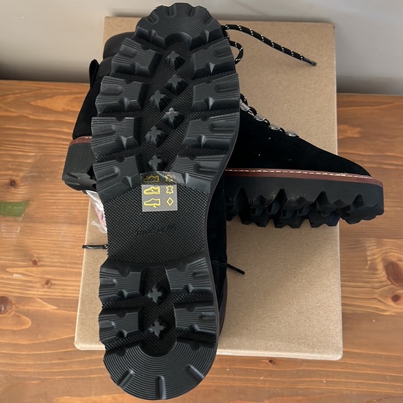 Madewell The Citywalk Lugsole Hiker Boot in Leather - Picture 9 of 10